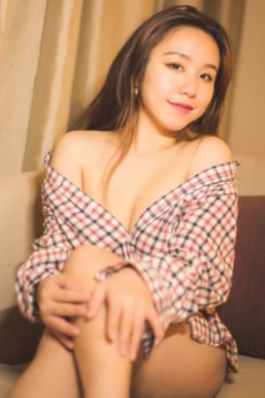 谁和她睡过了_4K高清在线